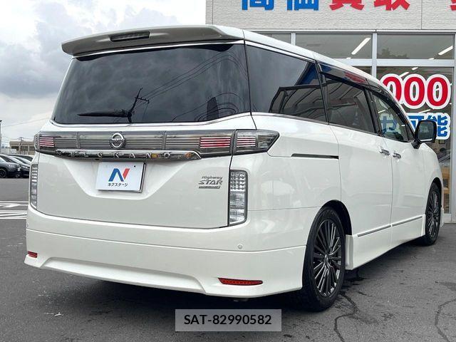 Nissan ELGRAND 2016-05 8073661-14