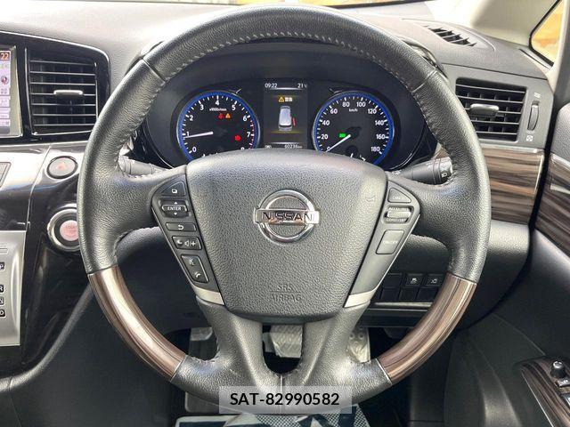 Nissan ELGRAND 2016-05 8073661-6