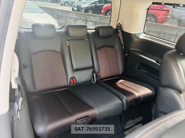 Nissan ELGRAND 2016-09 8073658-13