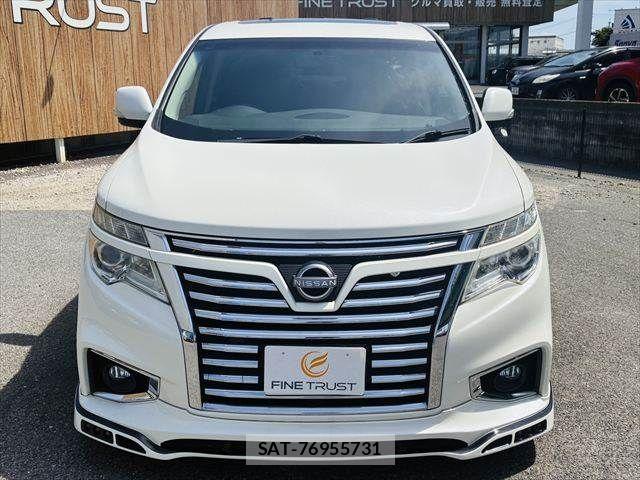 Nissan ELGRAND 2016-09 8073658-19