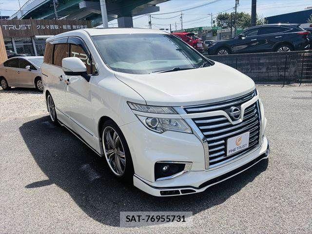 Nissan ELGRAND 2016-09 8073658-20