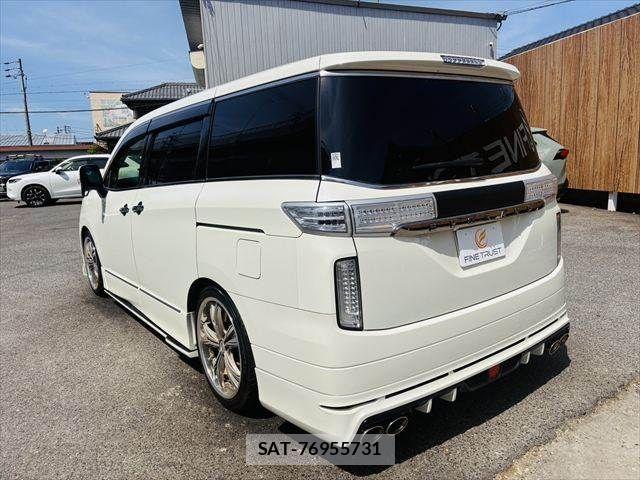 Nissan ELGRAND 2016-09 8073658-24