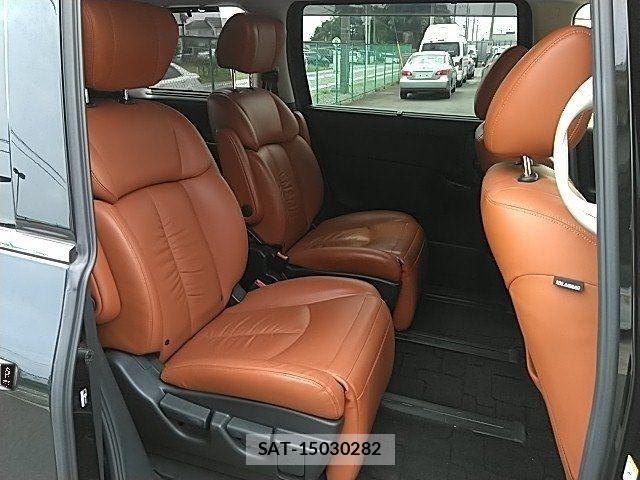 Nissan ELGRAND 2018-03 8073657-11