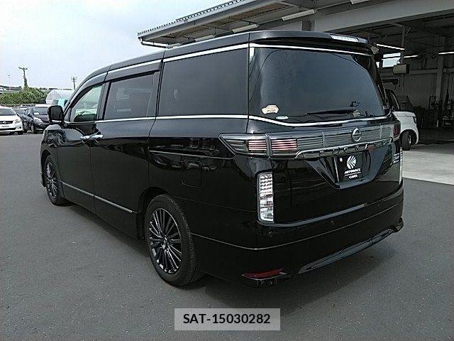 Nissan ELGRAND 2018-03 8073657-17