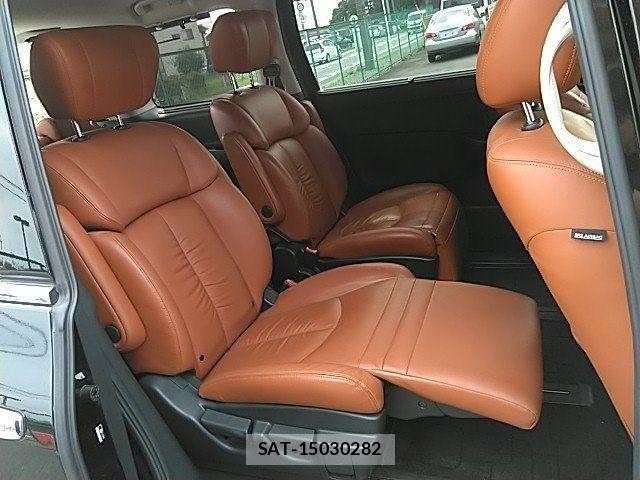 Nissan ELGRAND 2018-03 8073657-21
