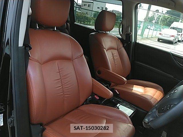 Nissan ELGRAND 2018-03 8073657-26