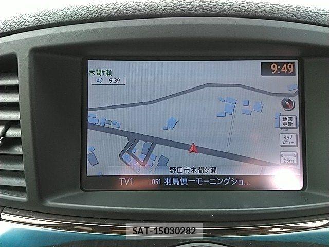 Nissan ELGRAND 2018-03 8073657-28
