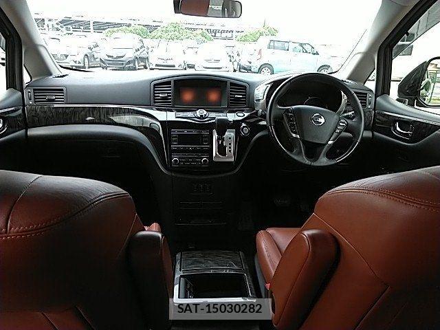 Nissan ELGRAND 2018-03 8073657-8