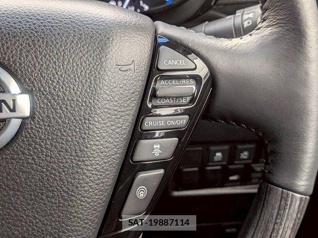 Nissan ELGRAND 2018-07 8073656-9
