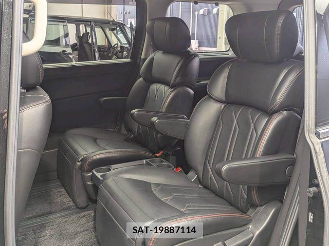 Nissan ELGRAND 2018-07 8073656-20
