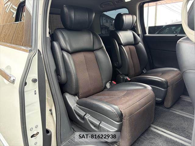 Nissan ELGRAND 2011-11 8073665-9
