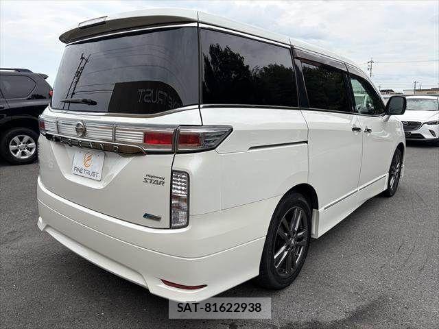 Nissan ELGRAND 2011-11 8073665-19