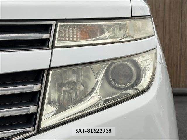 Nissan ELGRAND 2011-11 8073665-24