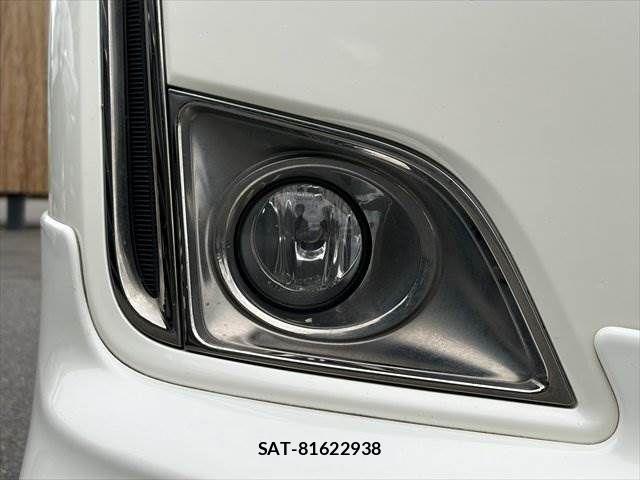 Nissan ELGRAND 2011-11 8073665-25