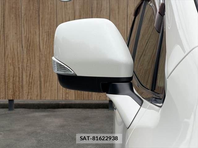 Nissan ELGRAND 2011-11 8073665-27