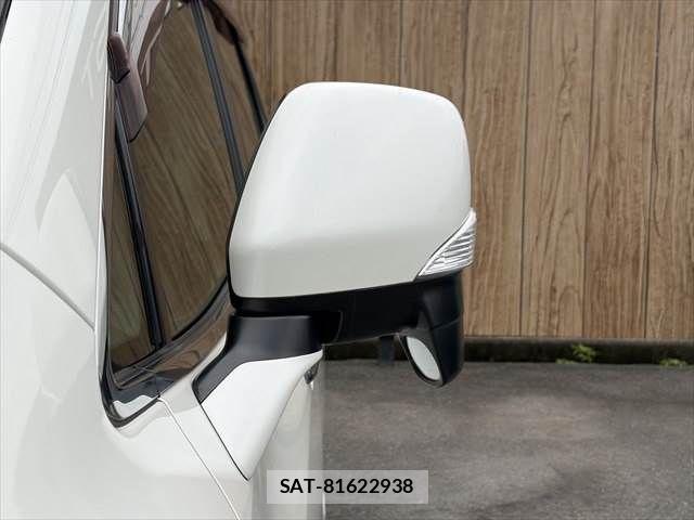Nissan ELGRAND 2011-11 8073665-28