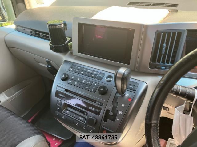 Nissan ELGRAND 2004-05 8073666-16