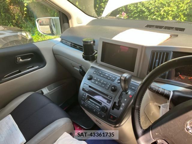 Nissan ELGRAND 2004-05 8073666-17