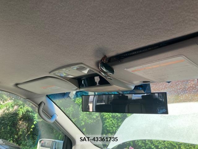 Nissan ELGRAND 2004-05 8073666-18