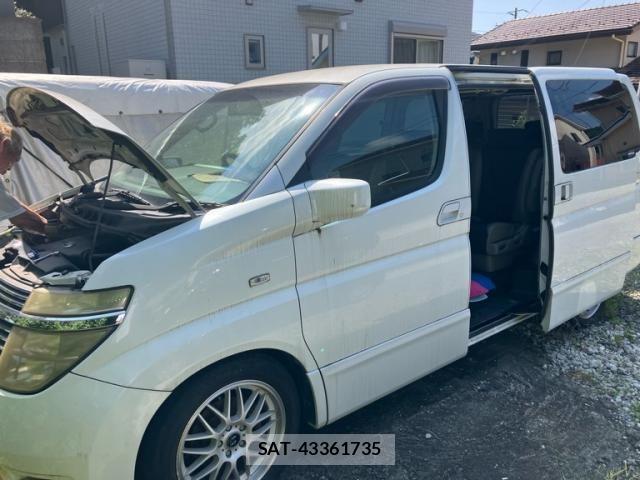 Nissan ELGRAND 2004-05 8073666-2
