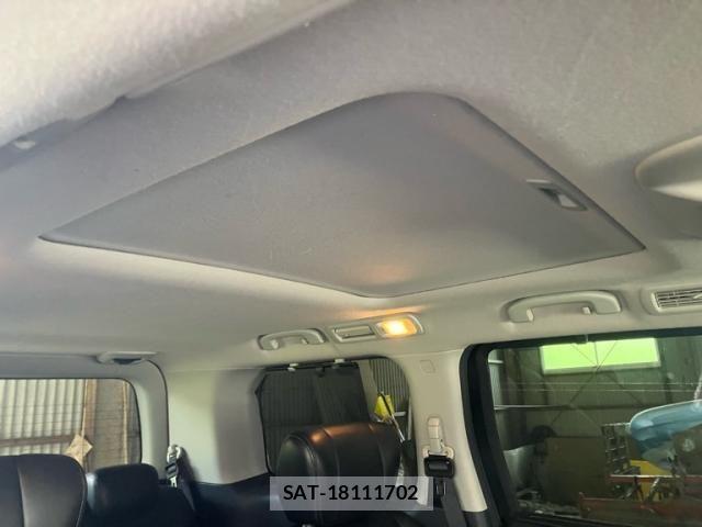 Nissan ELGRAND 2011-11 8073667-11