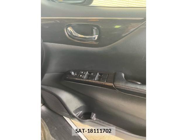 Nissan ELGRAND 2011-11 8073667-14