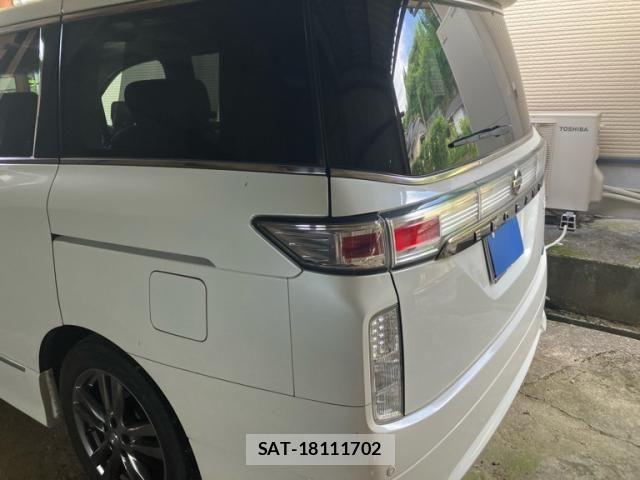 Nissan ELGRAND 2011-11 8073667-3