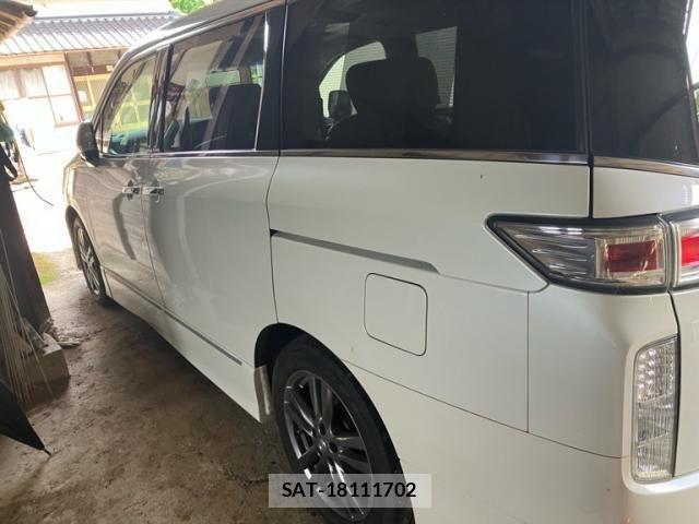 Nissan ELGRAND 2011-11 8073667-4