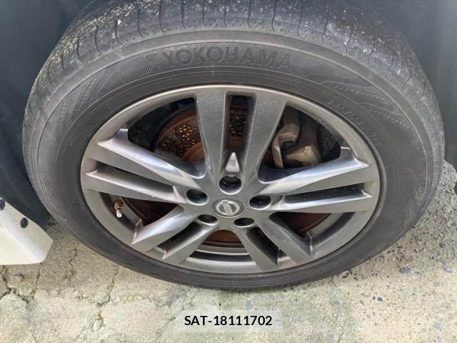 Nissan ELGRAND 2011-11 8073667-5