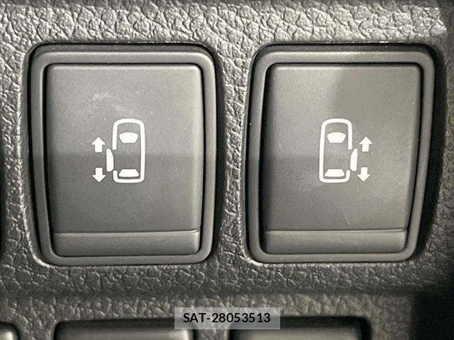 Nissan ELGRAND 2012-02 8073662-5
