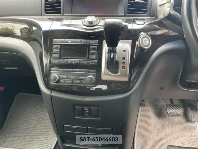 Nissan ELGRAND 2016-02 8099023-18
