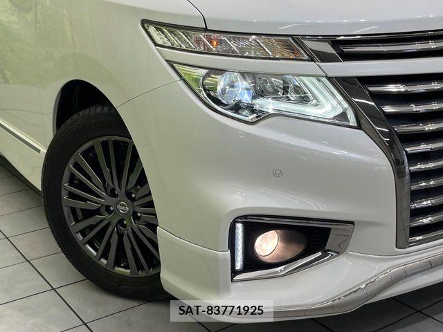 Nissan ELGRAND 2016-01 8099021-12