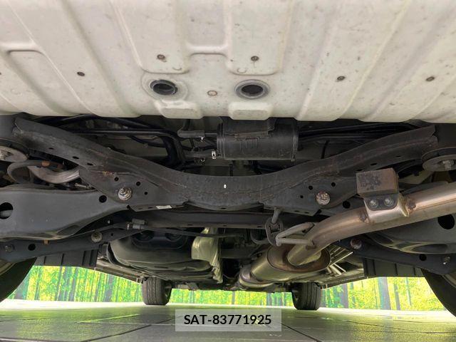 Nissan ELGRAND 2016-01 8099021-18