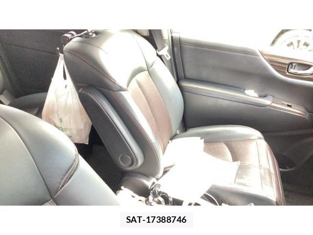 Nissan ELGRAND 2019-03 8129925-16