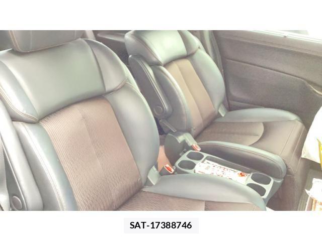Nissan ELGRAND 2019-03 8129925-17