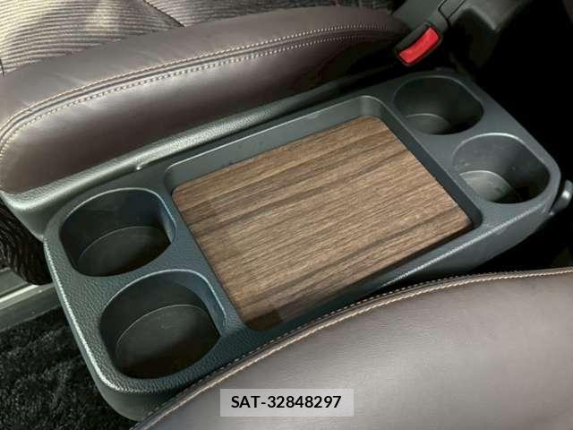 Nissan ELGRAND 2021-07 8129924-18