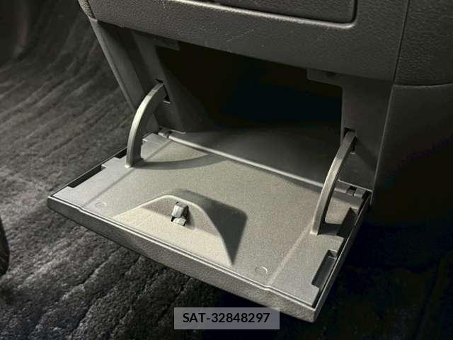 Nissan ELGRAND 2021-07 8129924-19