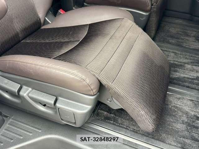 Nissan ELGRAND 2021-07 8129924-23