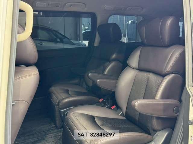 Nissan ELGRAND 2021-07 8129924-25