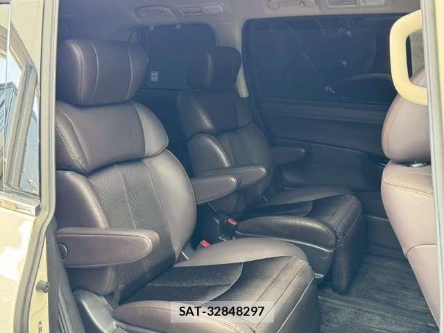 Nissan ELGRAND 2021-07 8129924-26