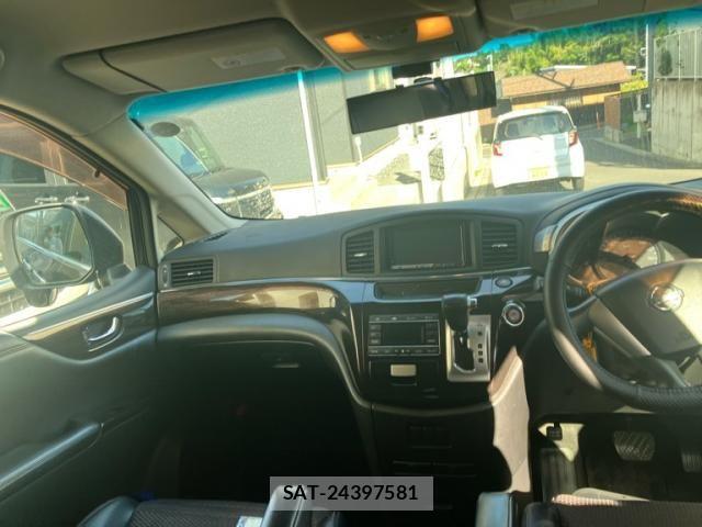 Nissan ELGRAND 2011-09 8129933-10