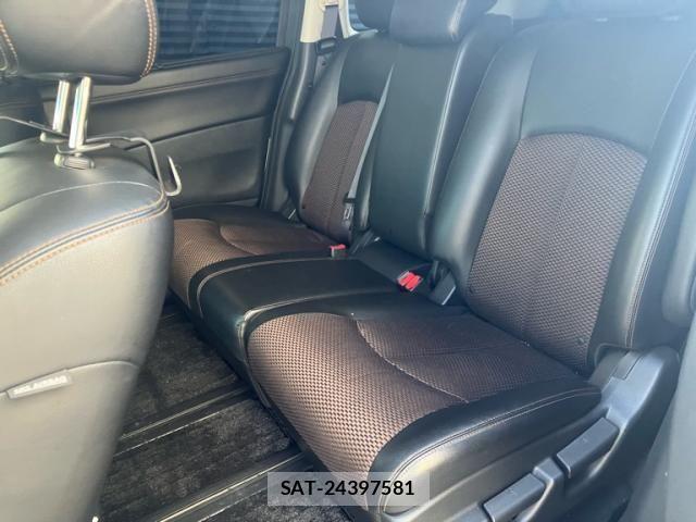 Nissan ELGRAND 2011-09 8129933-17