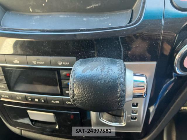 Nissan ELGRAND 2011-09 8129933-21