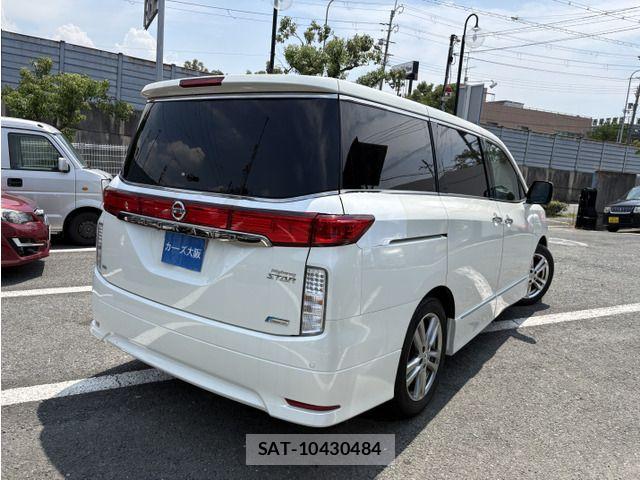 Nissan ELGRAND 2010-08 8145752-2