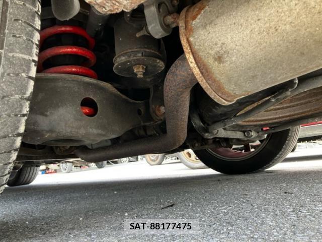 Nissan ELGRAND 2005-06 8145759-17