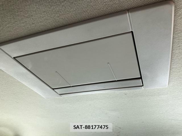 Nissan ELGRAND 2005-06 8145759-19