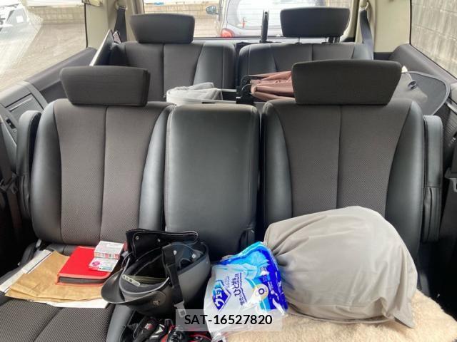 Nissan ELGRAND 2009-05 8145758-12