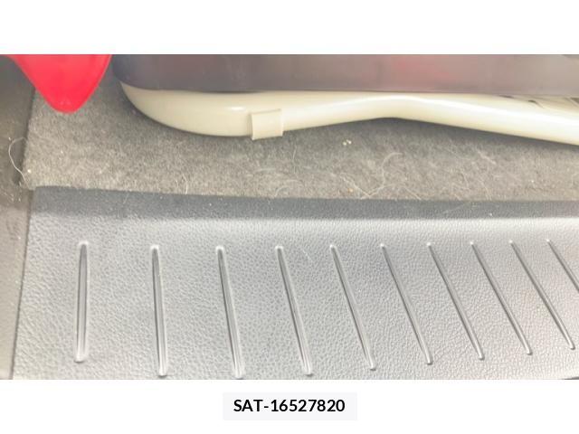 Nissan ELGRAND 2009-05 8145758-23