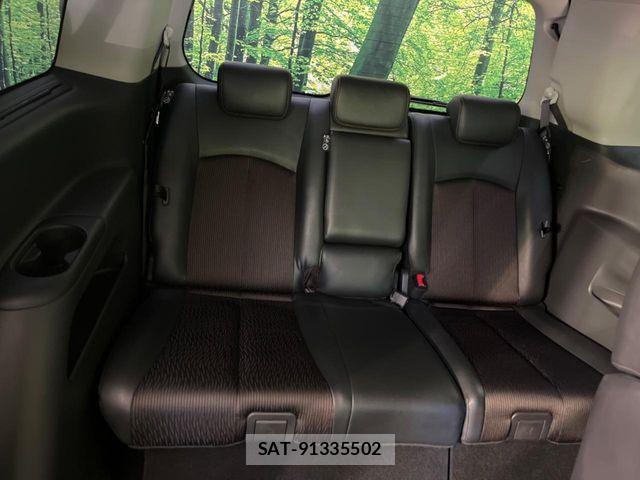 Nissan ELGRAND 2019-03 8158371-9
