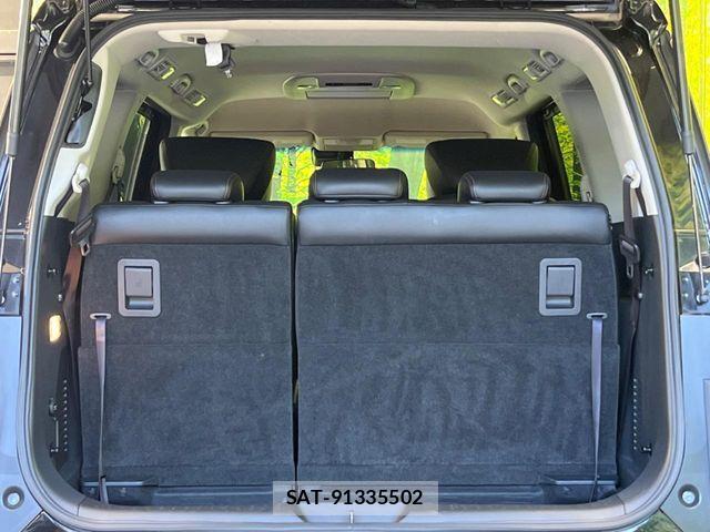 Nissan ELGRAND 2019-03 8158371-11